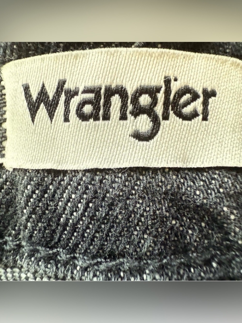 🔥 WRANGLER High Rise Festival Cut Off Shorts Size 27 Black Wash Raw Hem - Picture 8 of 12